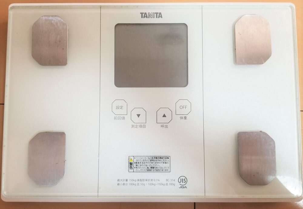 タニタ体重計BC314