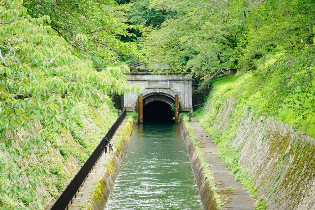 水路トンネル