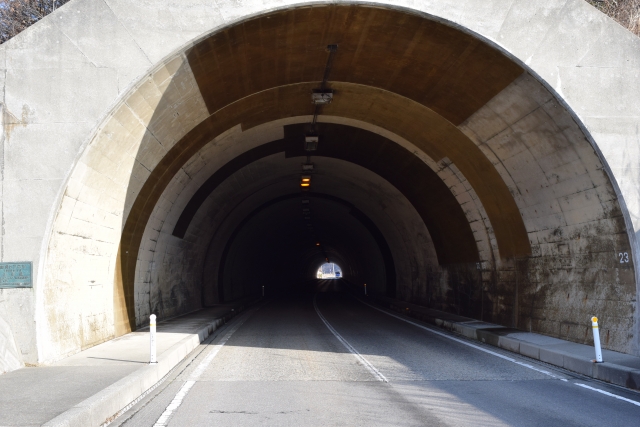 道路用トンネル
